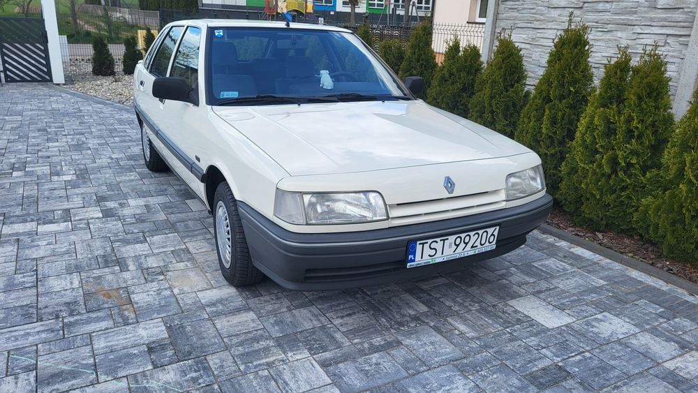 Renault 21 z 1989roku kolekcjonerski