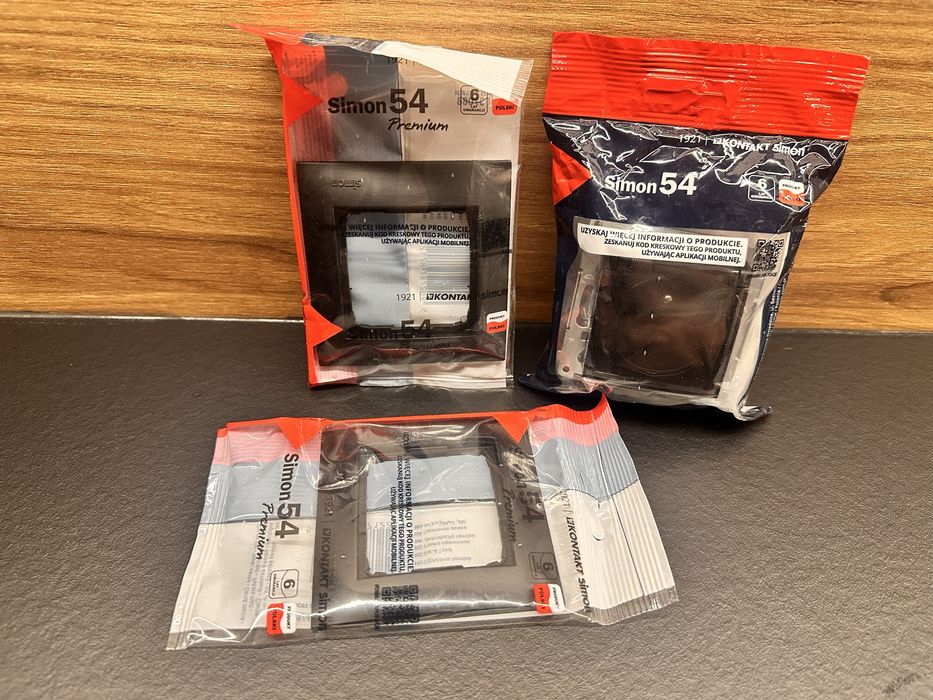 Simon 54 2 ramki i kontakt