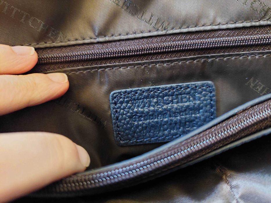 torebka skórzana wittchen granatowa ozdobny lampas metka