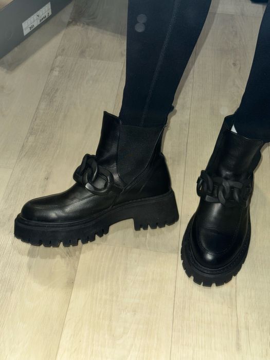 Ботинки челсі чоботи жіночі