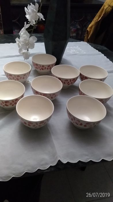 9 tigelas antigas da fábrica de SACAVÉM