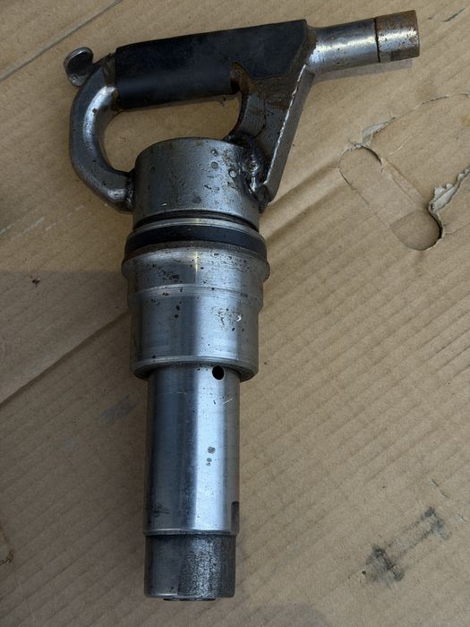 Ручний пневмо-молоток