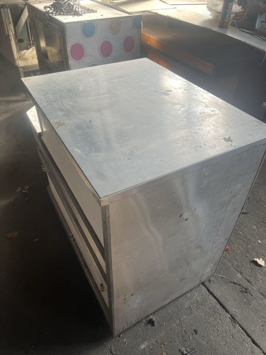Balcao em inox com tabuleiro pra teclado