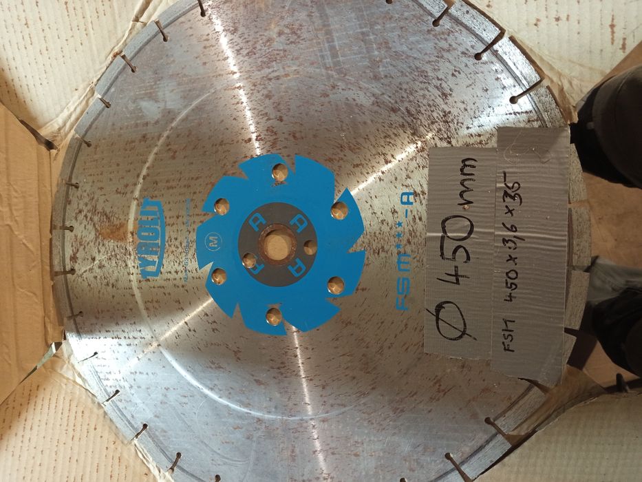 Диски алмазные 400-450 tyrolit distar