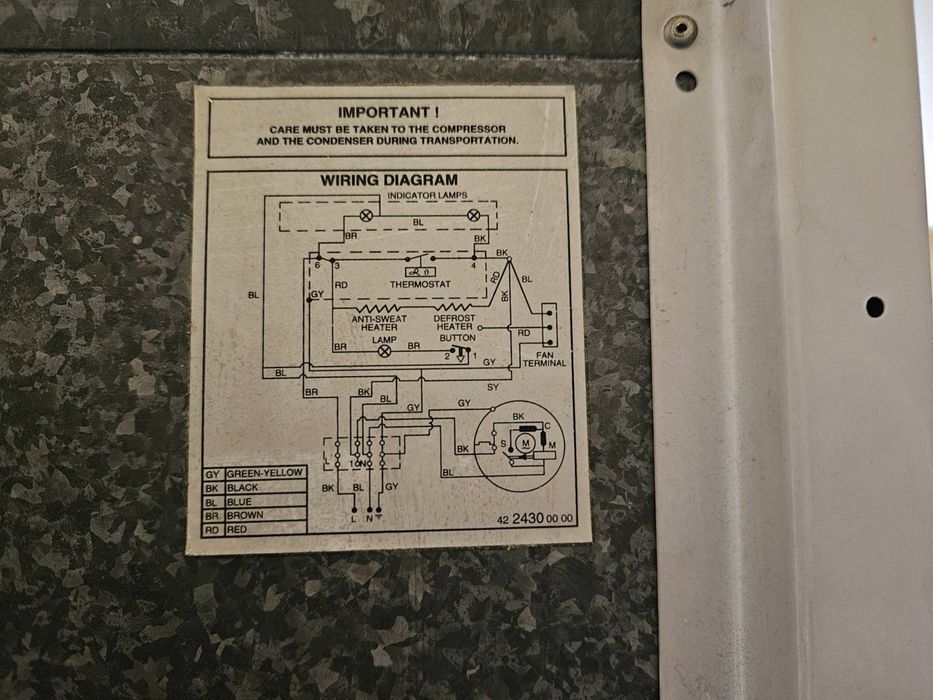 Холодильник Beko Glader