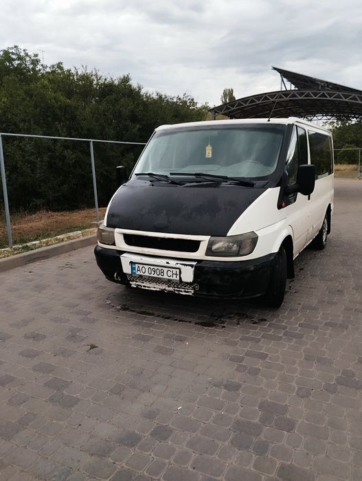 автомобіль Ford Transit