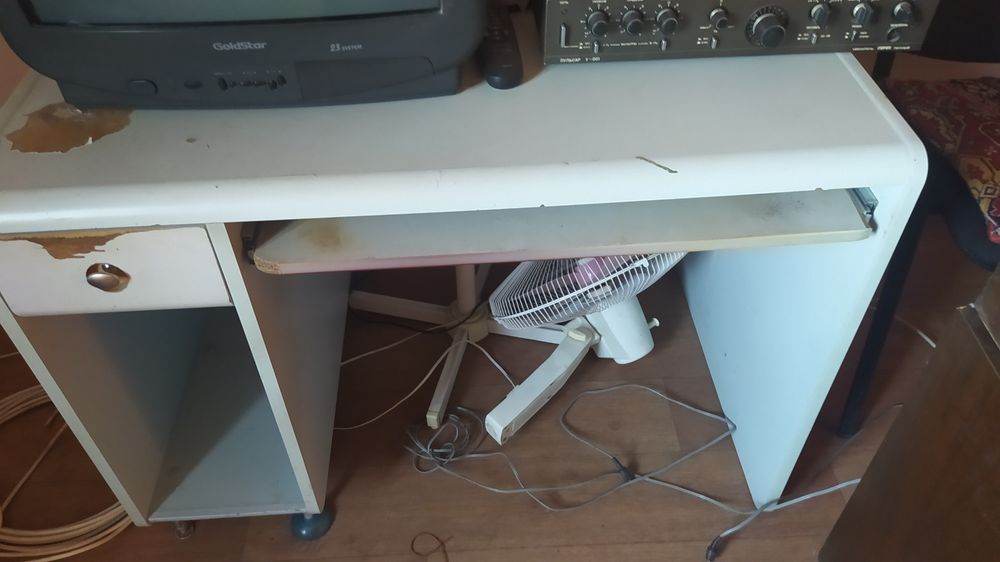 Обеденный стол 590-910 миллиметров