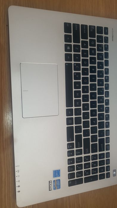 Notebook Asus i3-2465 com tela sensível ao toque e tecnologia SonicMaster