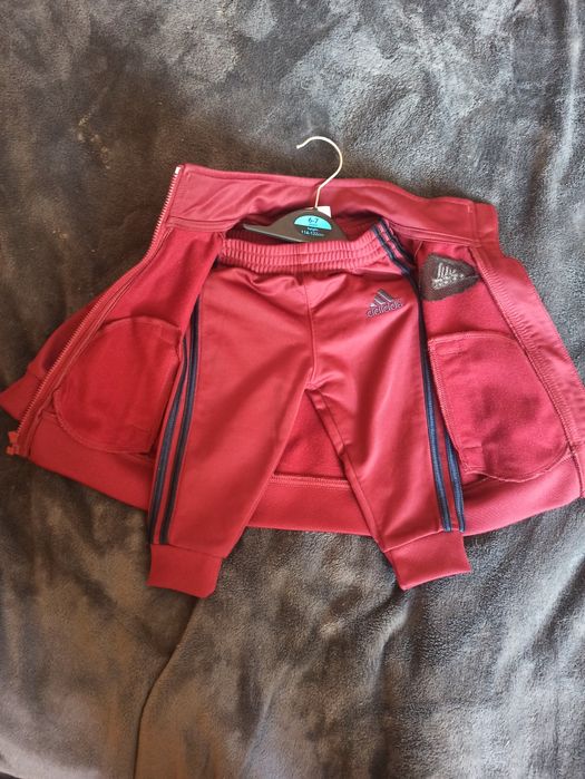 Костюм спортивний