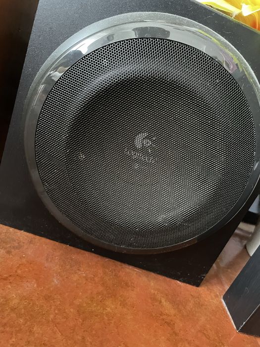 Logitech Colunas Z906 - THX-Certified 5.1