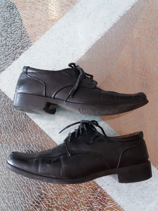 Buty czarne chłopiec rozm 33