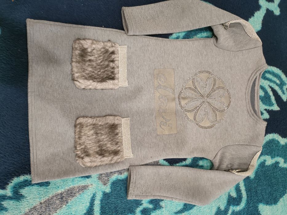 Тепле нарядне плаття дівчинцв від 4х років