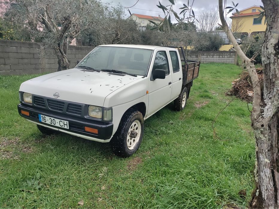 Nissan D21 4x4 cabine dupla