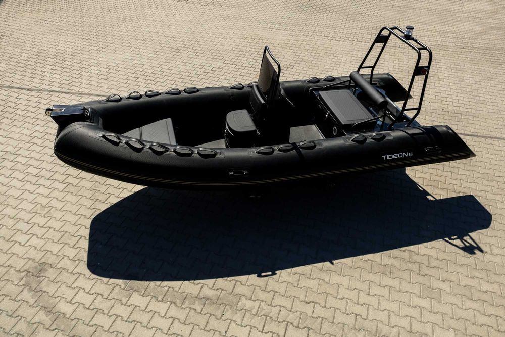 Nowoczesna Łódź RIB
