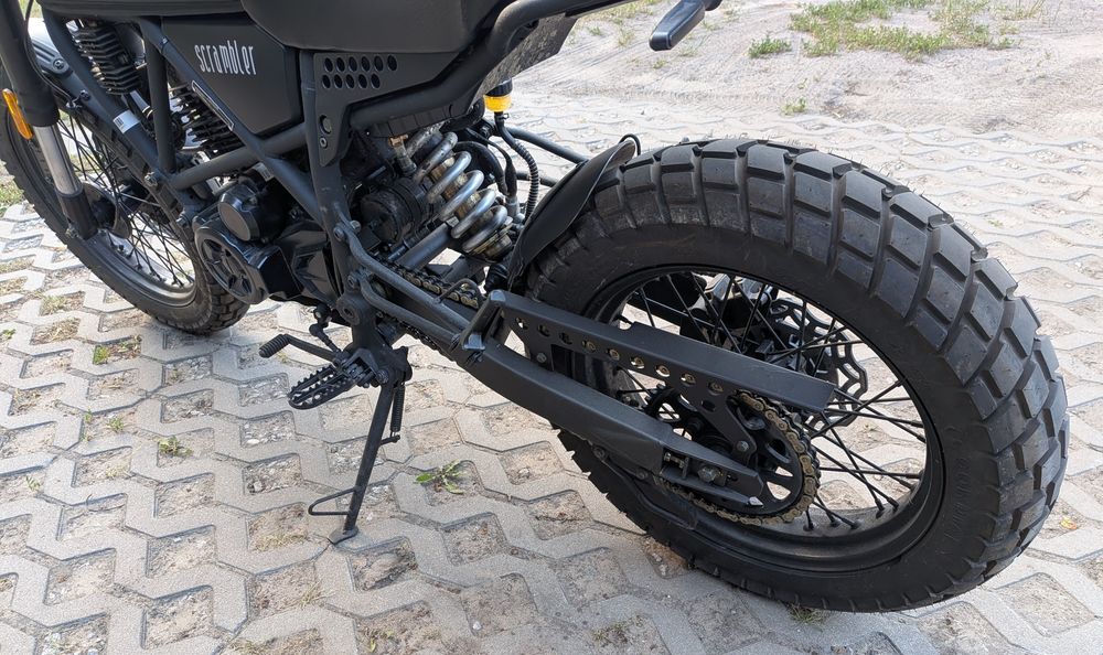 Zipp  scrambler 125  gwarancja do końca sierpnia