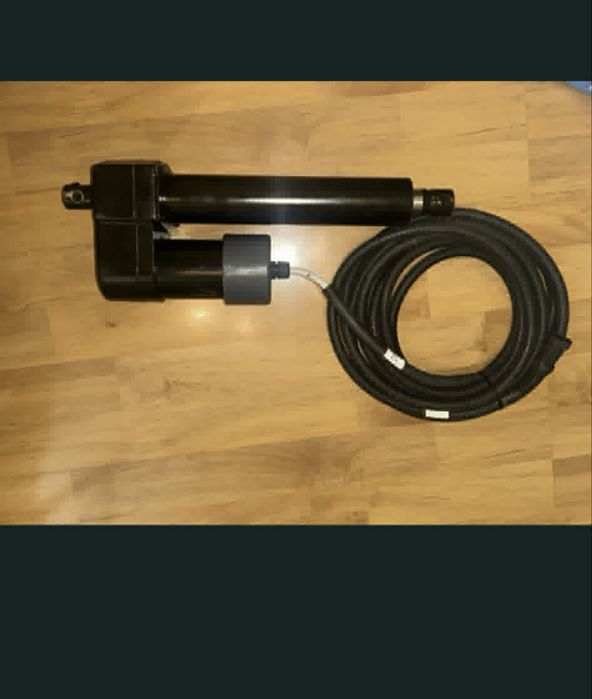 Siłownik elektryczny