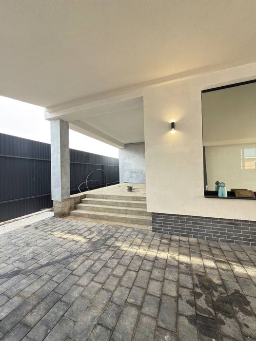 Продаж будинку / Табла