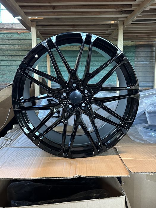 Диски бмв х6 х5 r22 5/120 f15 f16 R22 r22 818 m style