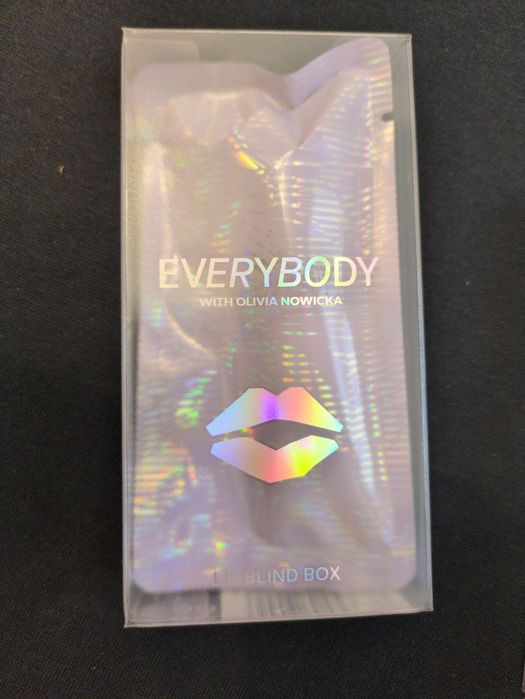 Everybody London lip blind box błyszczyk balsam do ust brelok