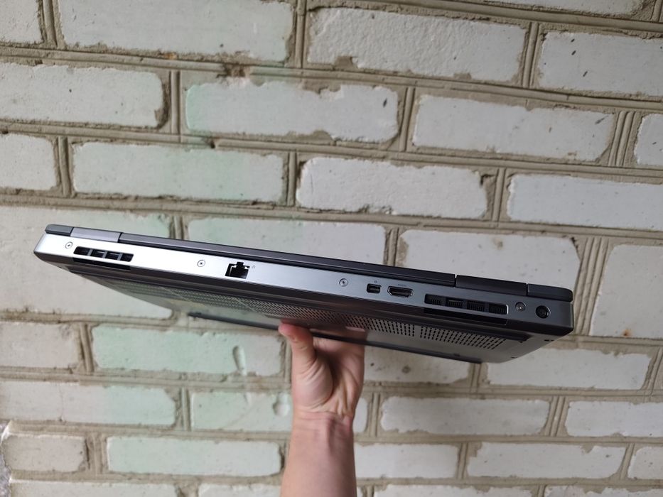 2020 року, Ігровий ноутбук DELL (i5 9400H/16/256/T1000 4GB)