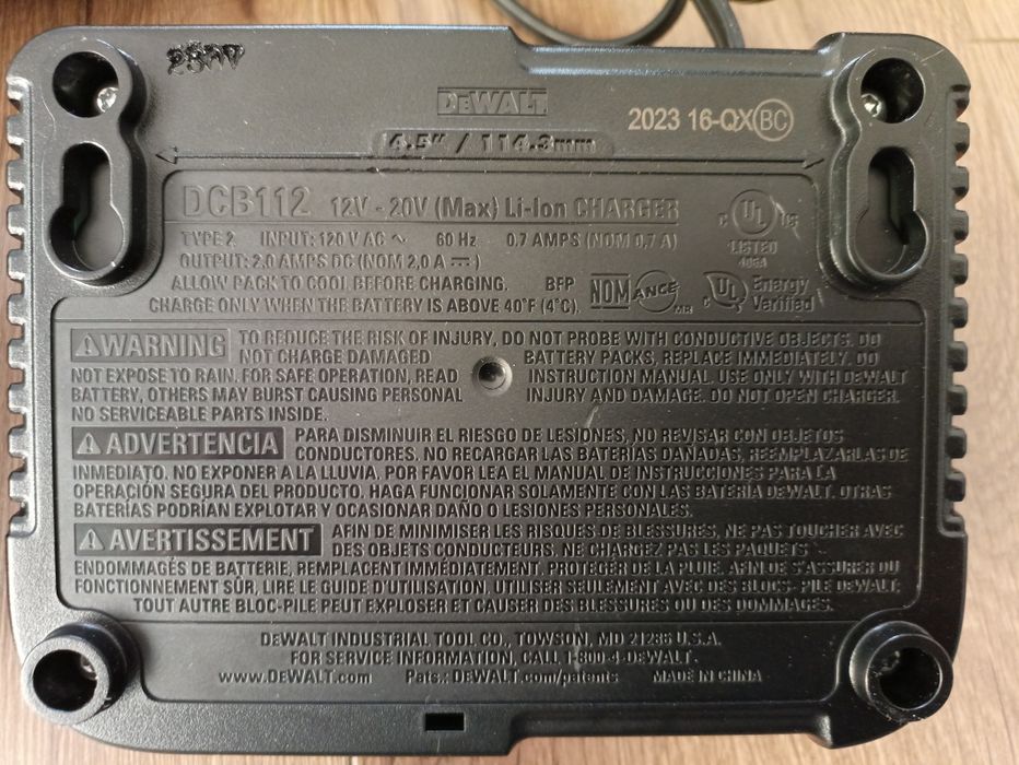 Зарядні пристрої DeWalt 20V