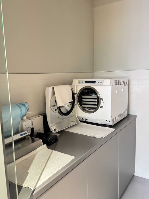 Продаж. Стоматологічна клініка на 1 кабінет в центрі Києва.