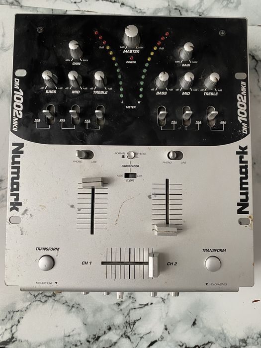 Продам DJ-микшер