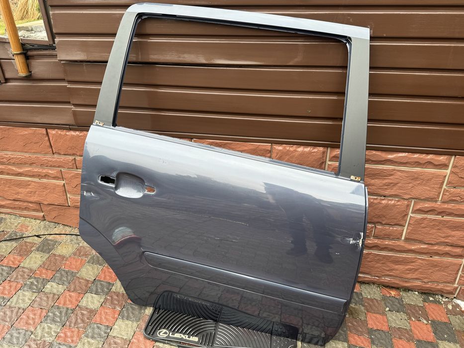 Задні двері Opel Zafira B Рейсталінг