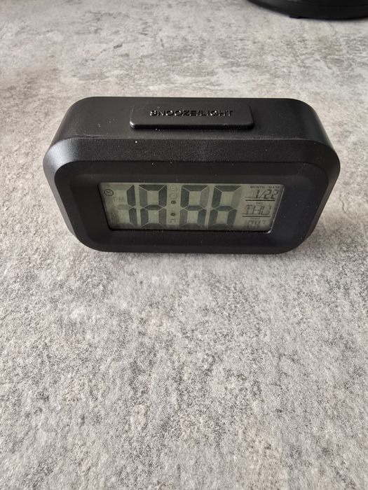 Zegar cyfrowy budzik