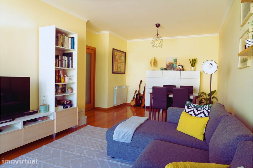 Apartamento T2 na Boavista em zona residencial.