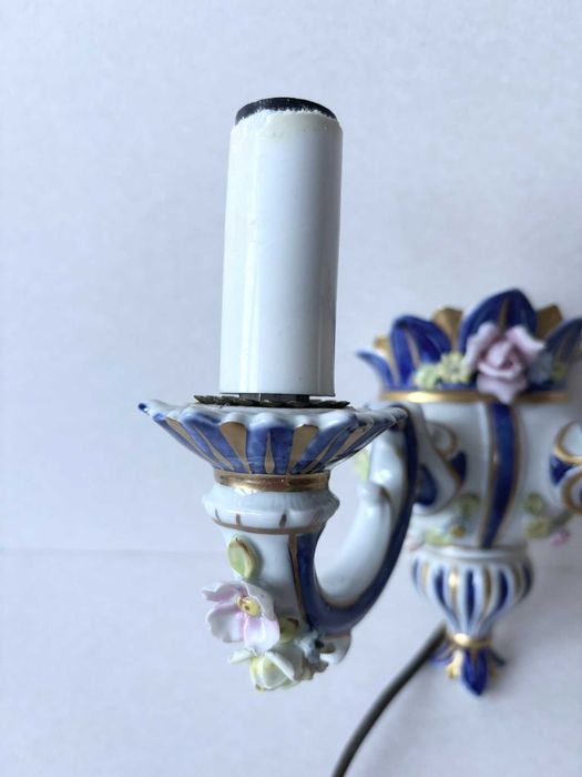 Piękny porcelanowy kinkiet Capodimonte?