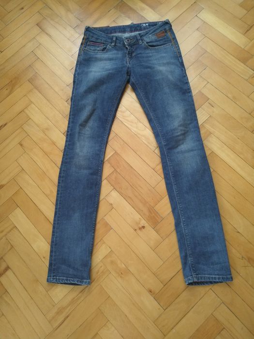 Spodnie damskie jeansy 26 Cross