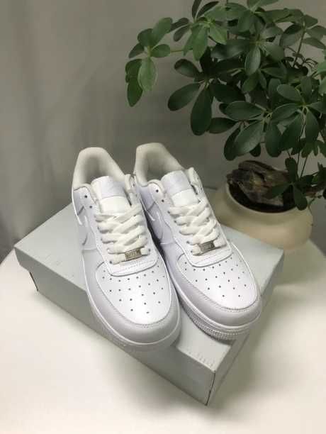Nike_Air_Force_1_Low '07_White_R.44