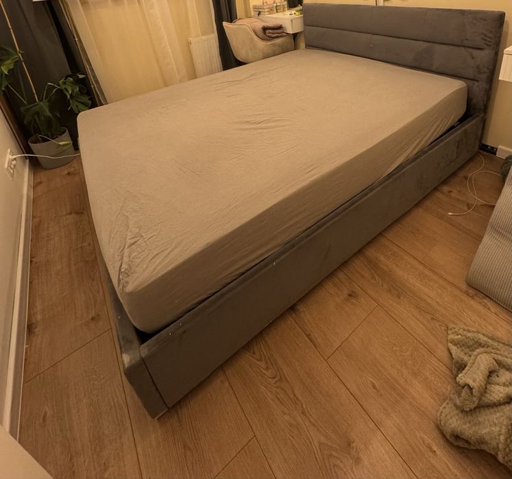 Łózko tapicerowane z mareracem REZERWACJA