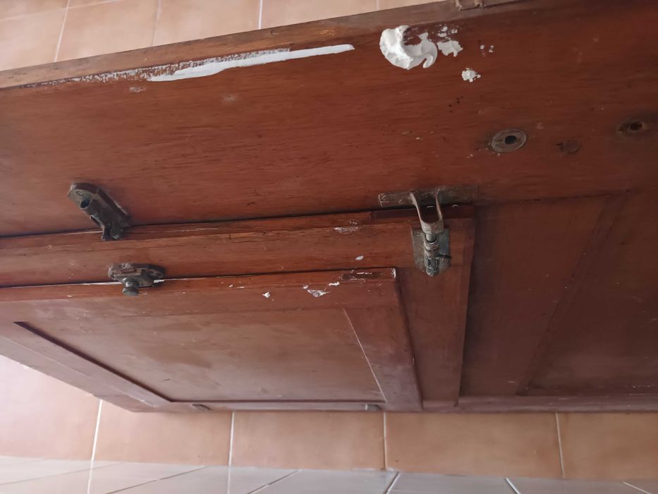 Porta antiga em madeira