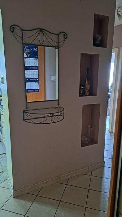 Konsolka z lustrem w komplecie
