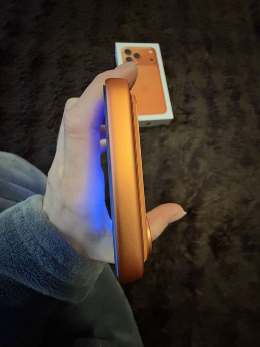 Продам iPhone 17 pro max физ сим