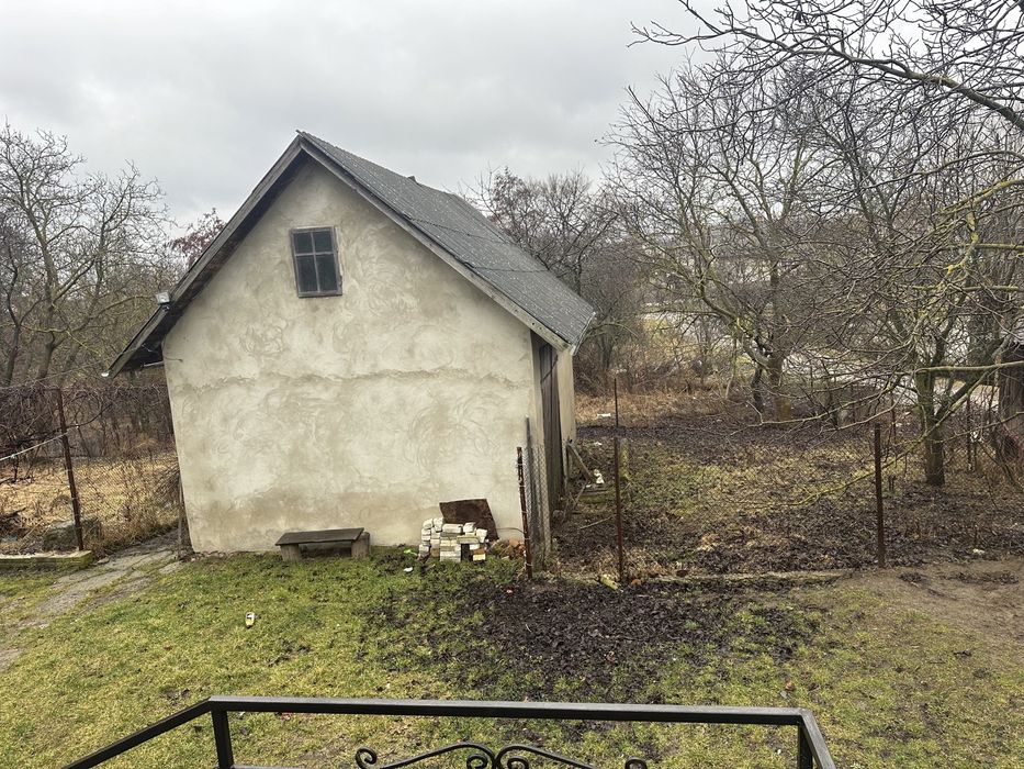 Продаж 2-поверхового будинку з гаражем  (смт. Глибока)