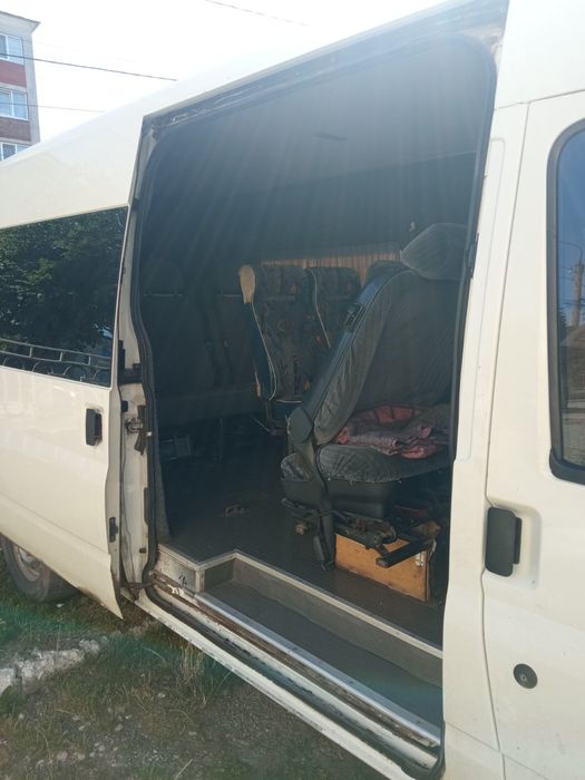 Бус Ford transit