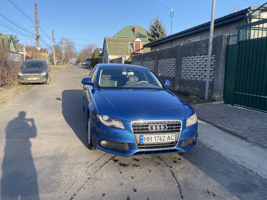 Продам audi a4 b8