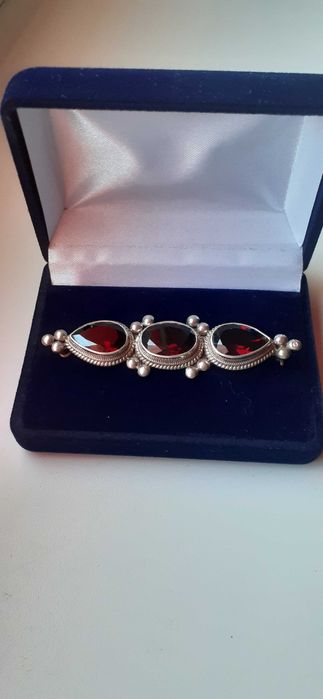 Broszka srebro 925  WARMET sygnowana z kamieniami.