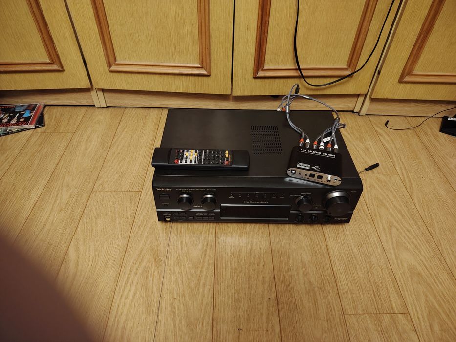 Amplituner Technics SA-AX530, z pilotem