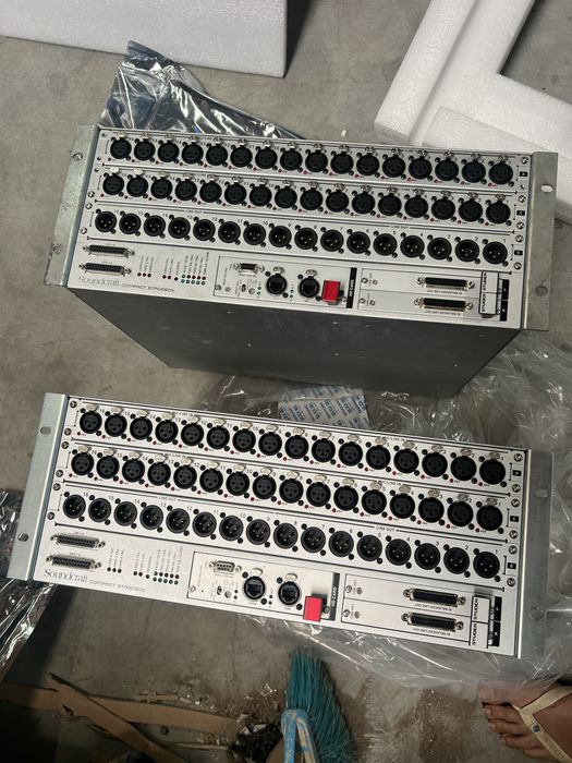 SOUNDCRAFT VI 1000 Mesa de Som Digital