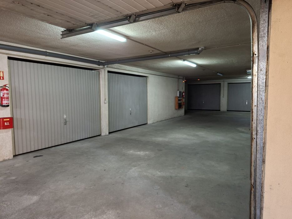 Garagem Fechada 25 m² – BRAGANÇA