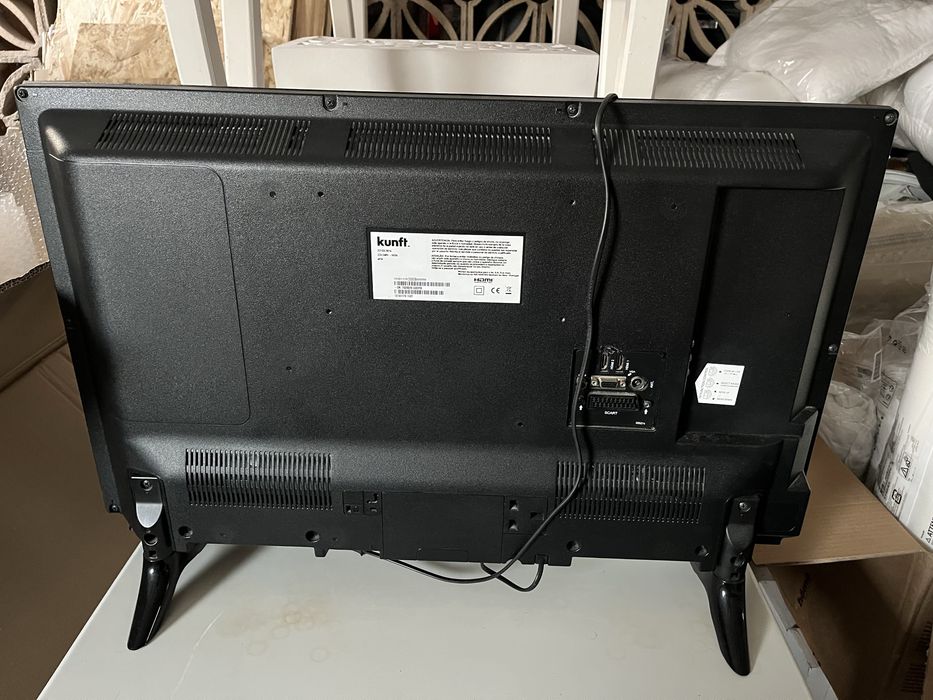 TV Kunft preta, 73 cms comprimento, diagonal 8464564250119681121