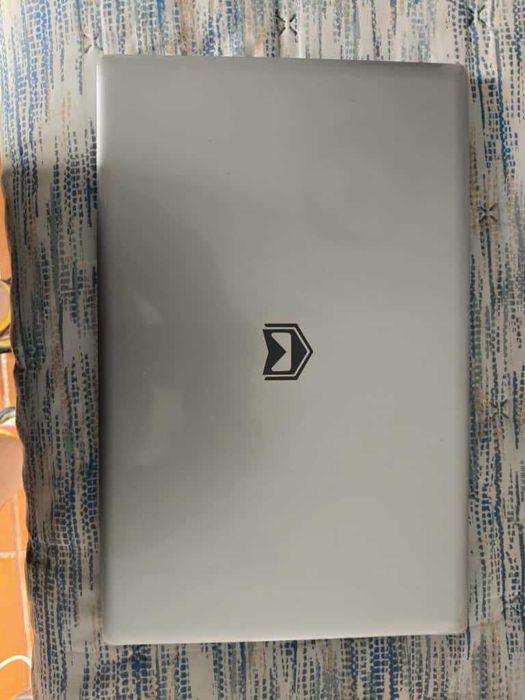 Portátil KuTech 15.6” NOVO | 16 GB RAM | 256 GB SSD | Windows 11 Pro