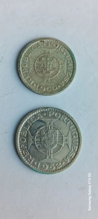 2 moedas prata de Moçambique