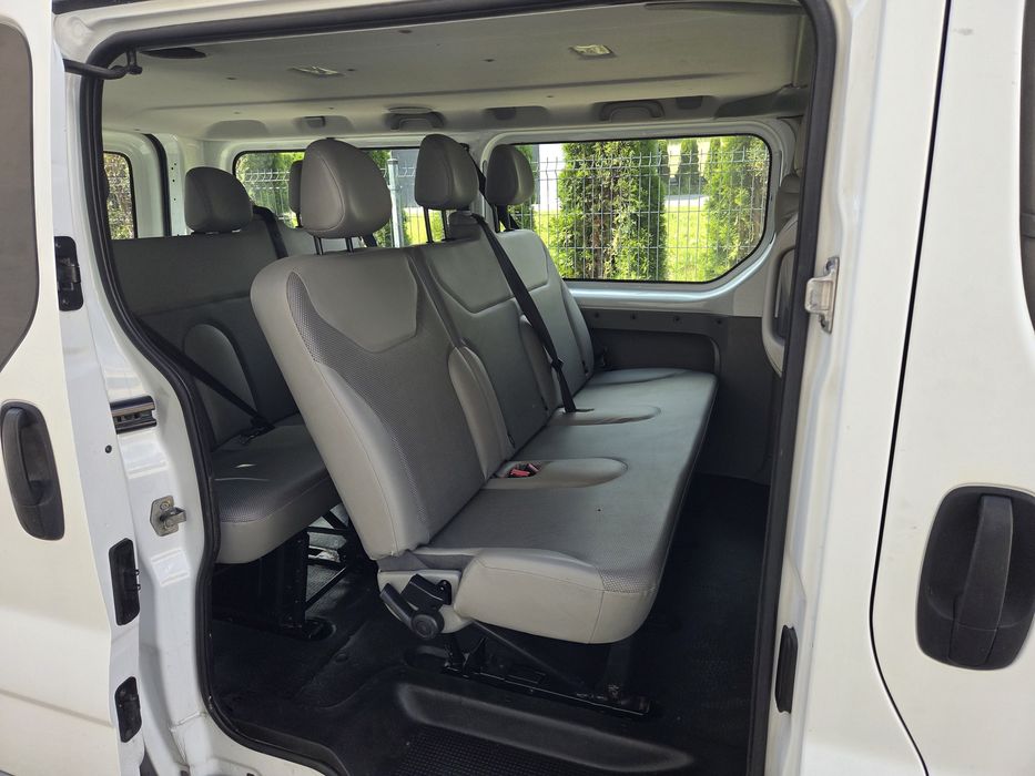 Trafic 9 osobowy 2.0 dci