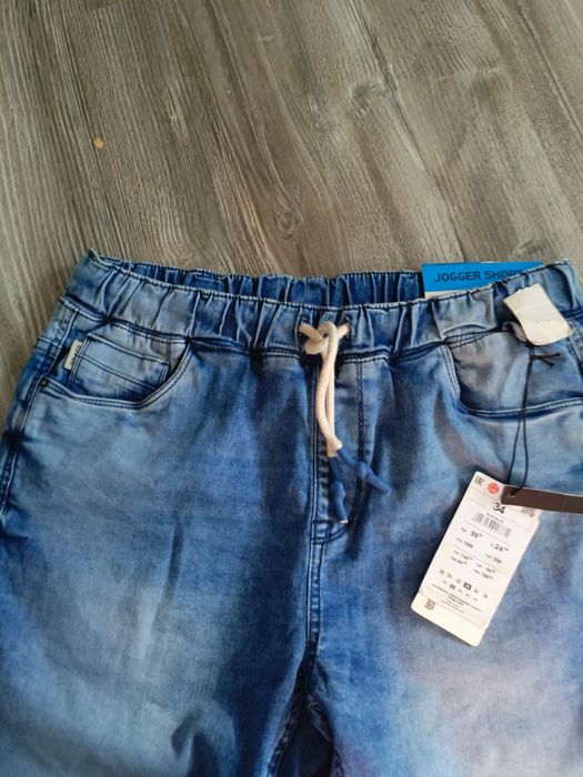 Sprzedam nowe szorty męskie Cropp