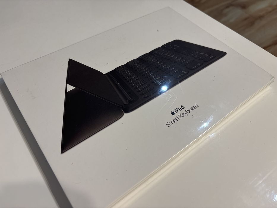 Apple Smart Keyboard A1829 do iPad 7/8/9, Air 3, Pro 10.5 – NOWA
